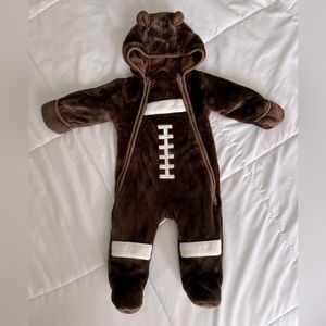 The Childrens Place One Piece Football Baby SnowSuit Fold Over Mittens 3-6 mths